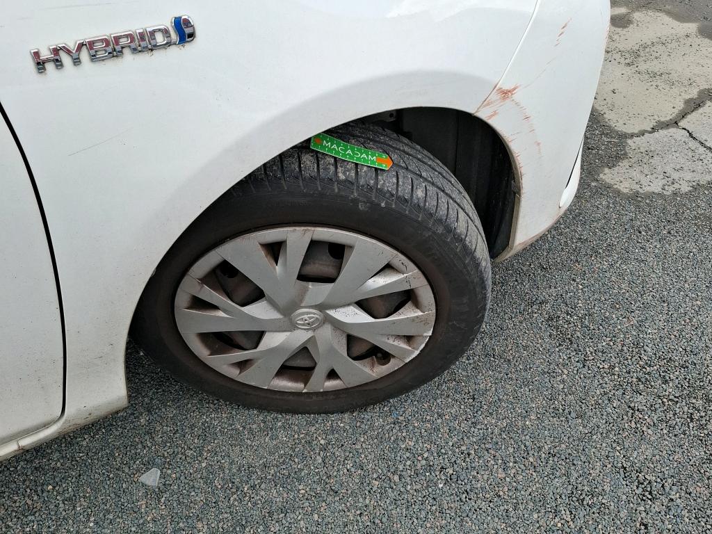 TOYOTA  2019