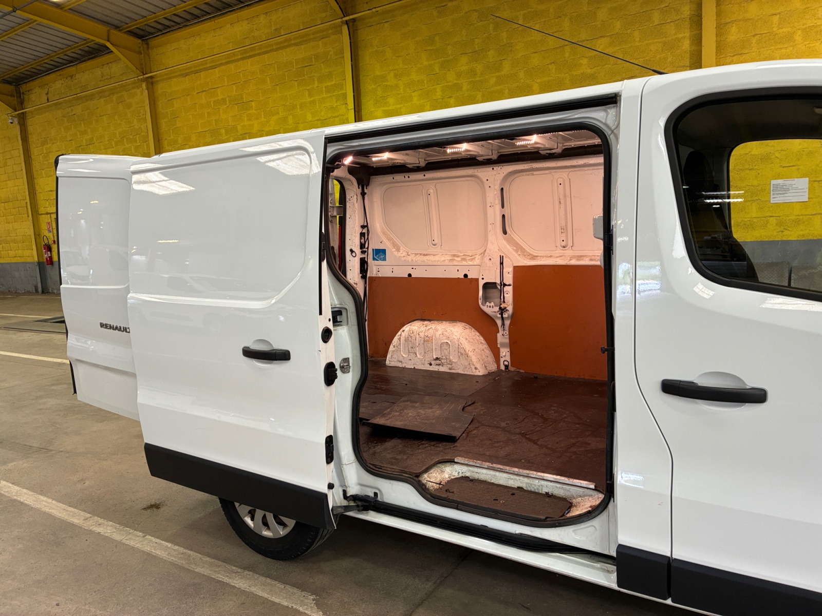 RENAULT TRAFIC FOURGON TRAFIC FGN L1H1 1000 KG DCI 145 ENERGY E6 GRAND CONFORT 2019