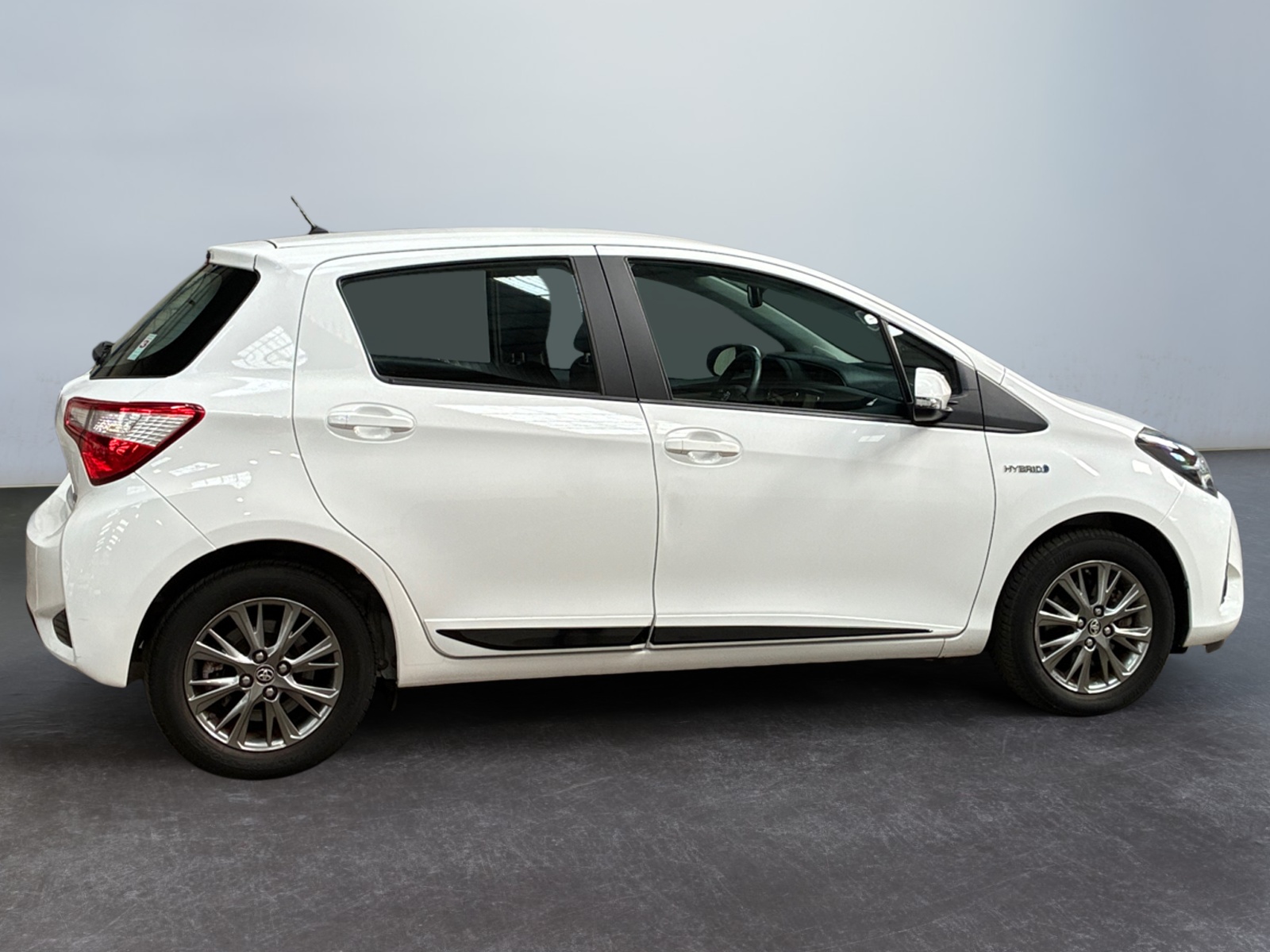TOYOTA Yaris Hybride 100h Dynamic 2019