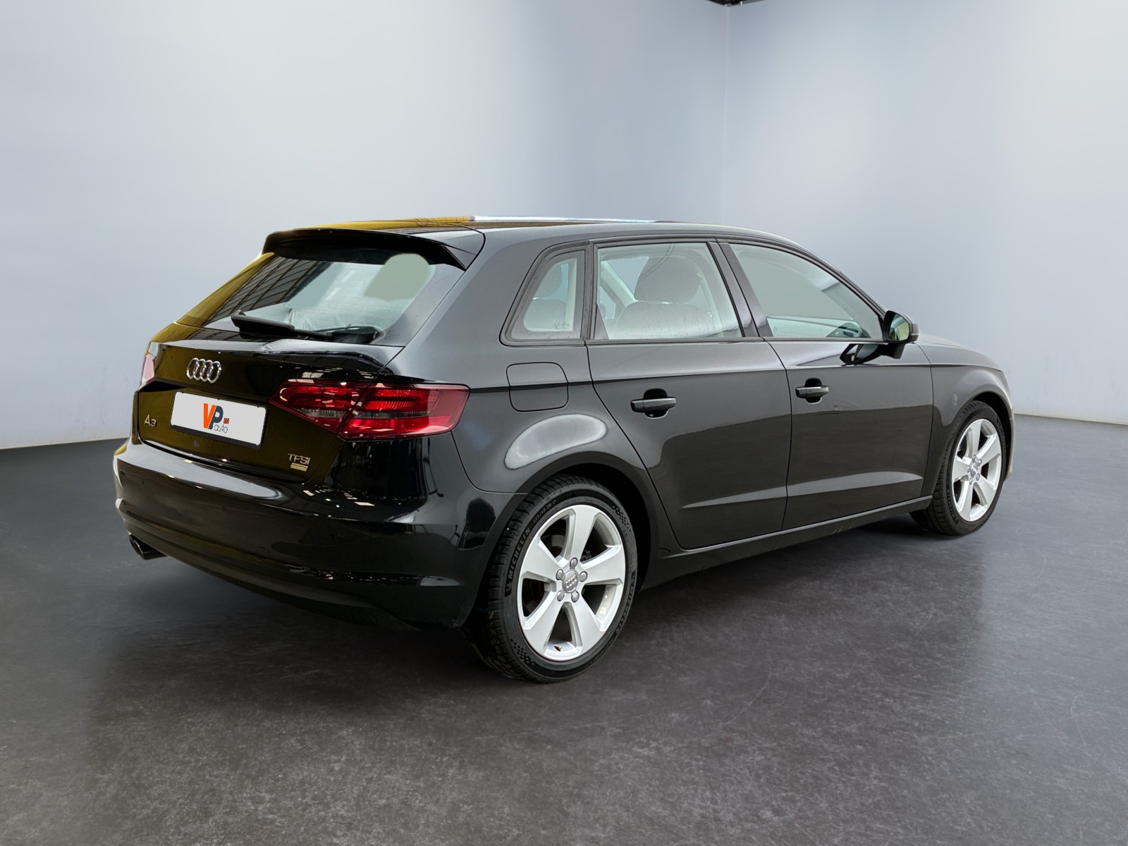 AUDI  2015