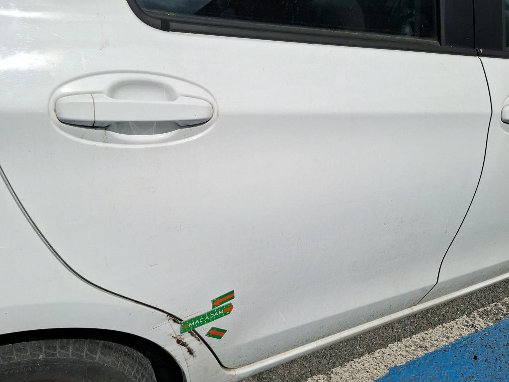 TOYOTA  2019