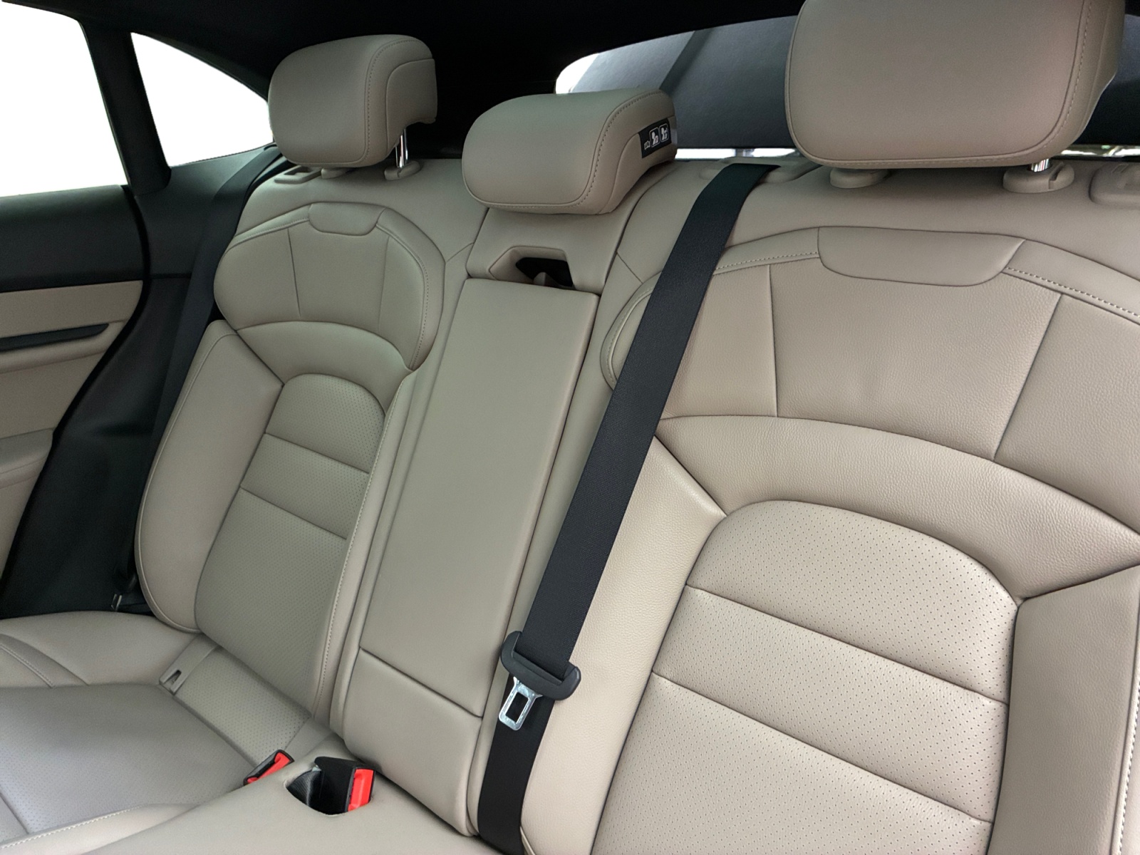 PORSCHE Taycan 408 ch Sport Turismo 2023