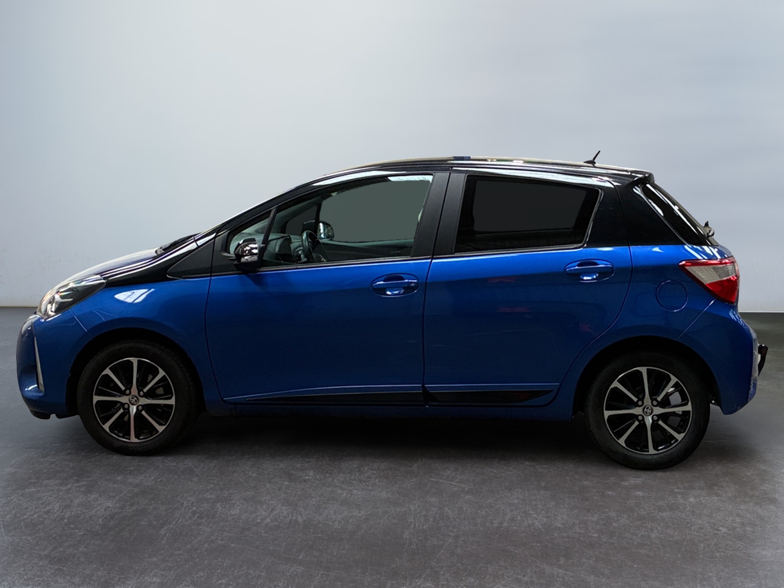 TOYOTA Yaris 110 VVT-i Design Y20 2018