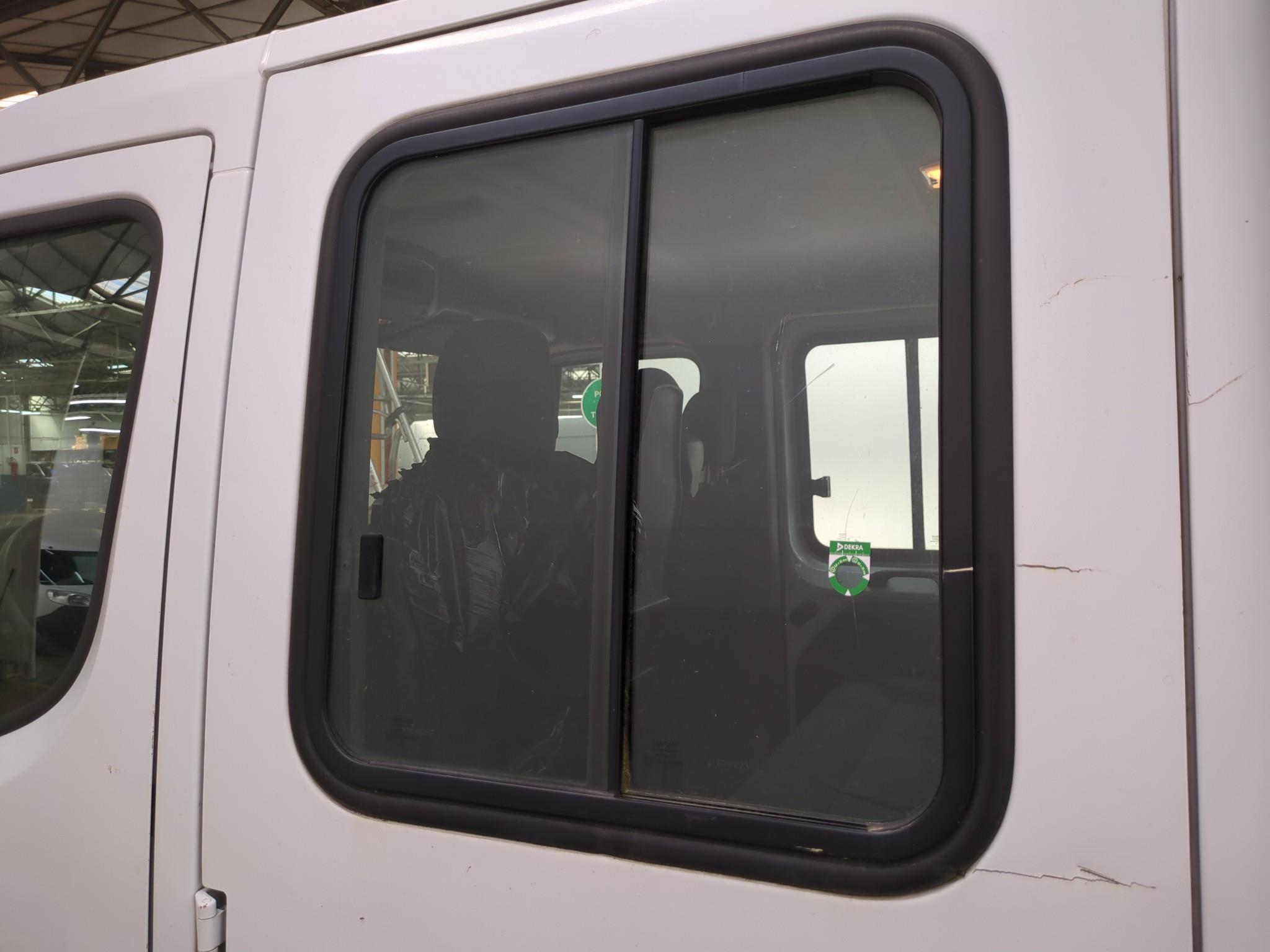 RENAULT MASTER TRANSPORTS SPECIFIQUES (07/2010-0 BD L3 3.5t dCi 130 E6 CONFORT 7 PL 2019