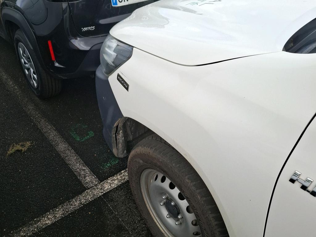 TOYOTA  2021