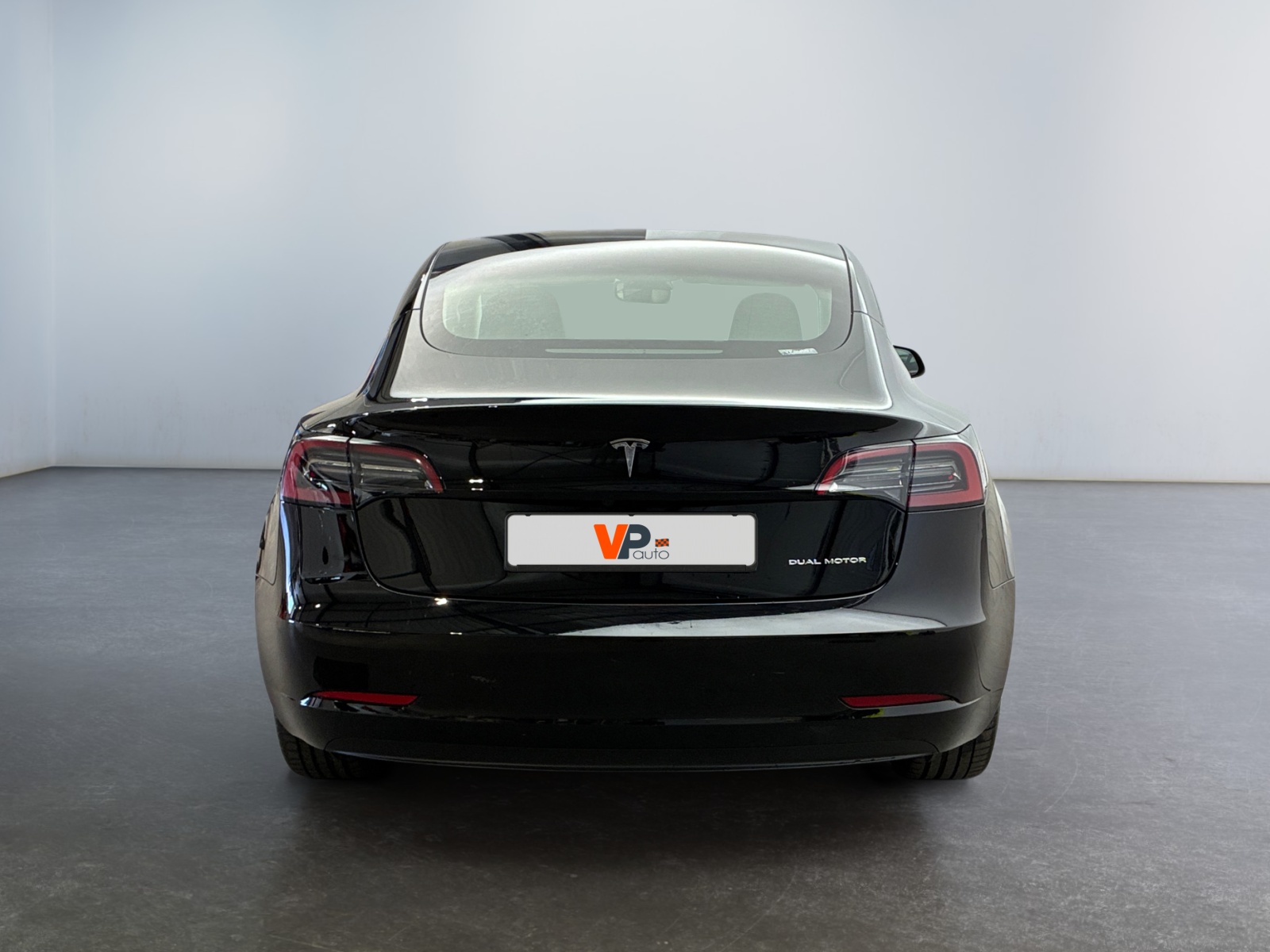 TESLA  2023