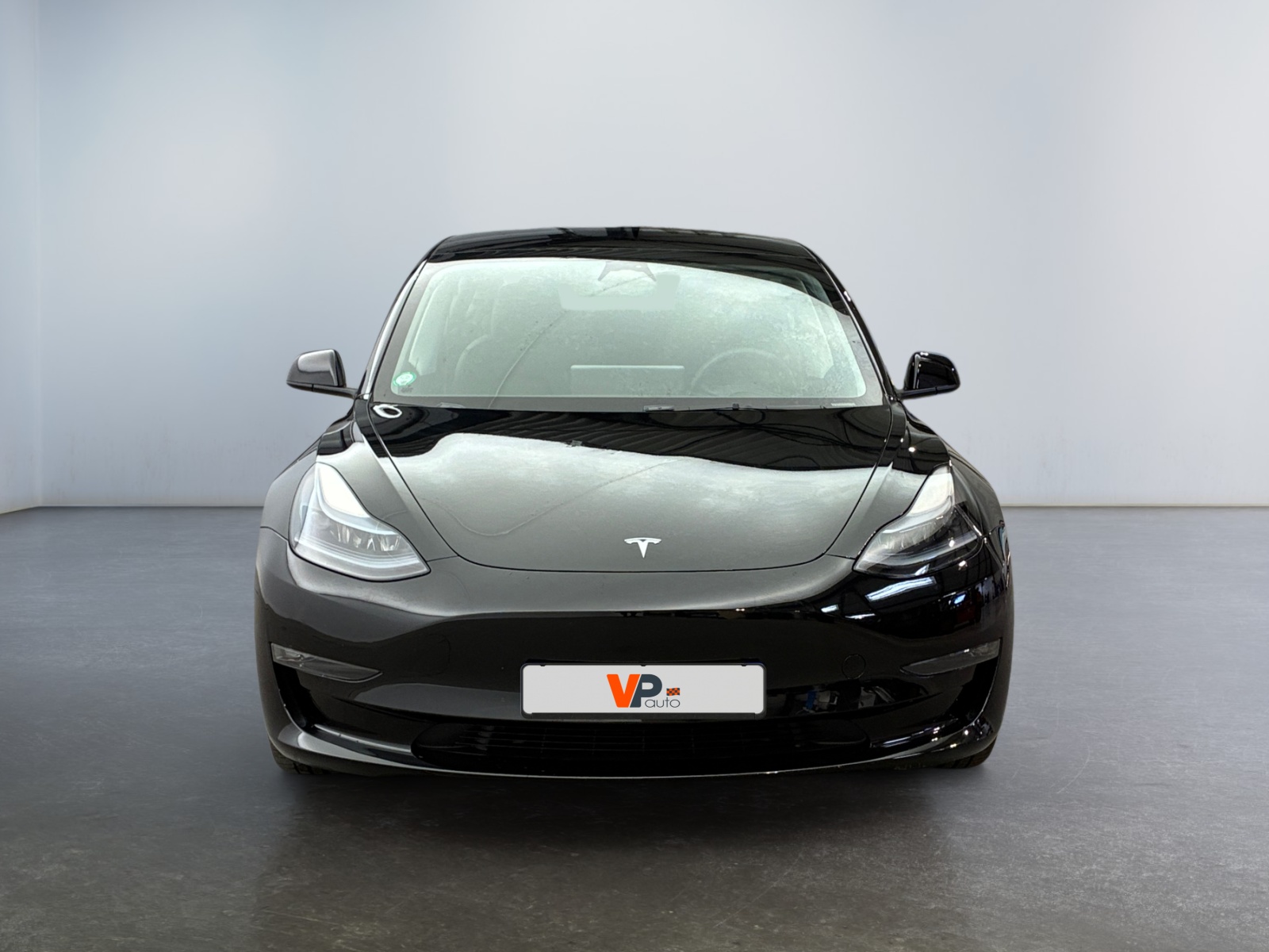 TESLA  2023