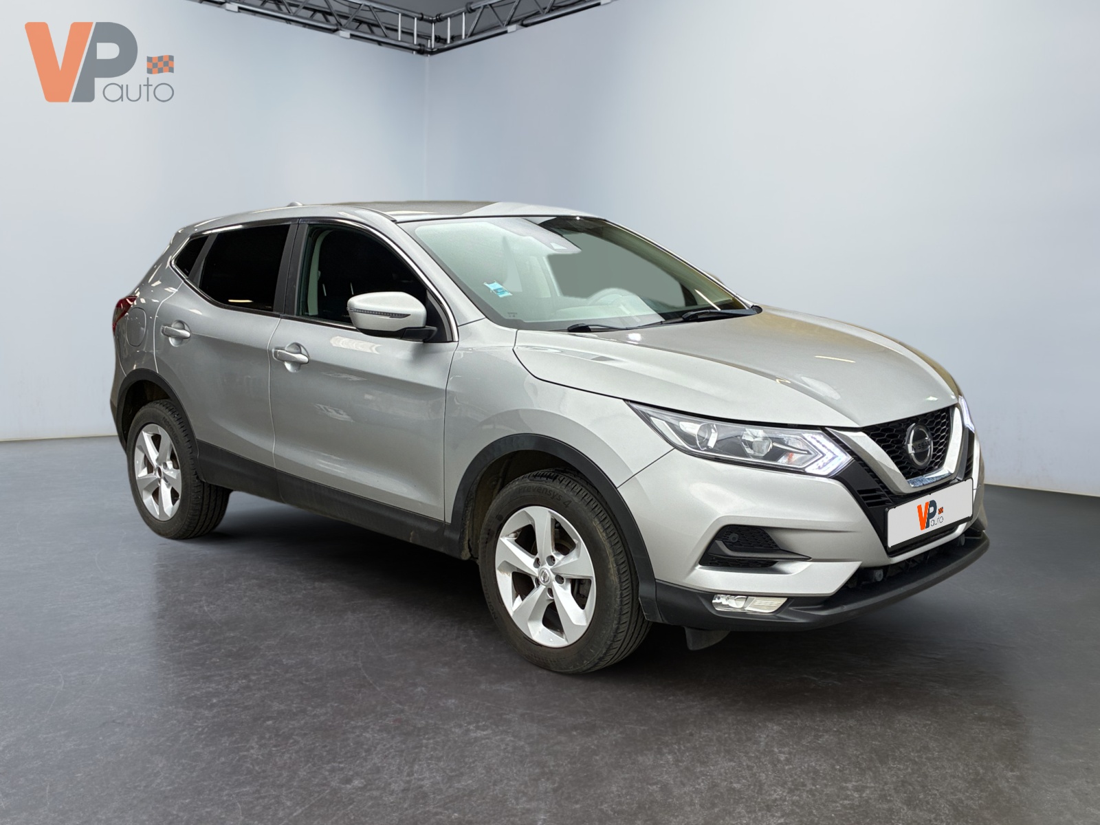 NISSAN  2019