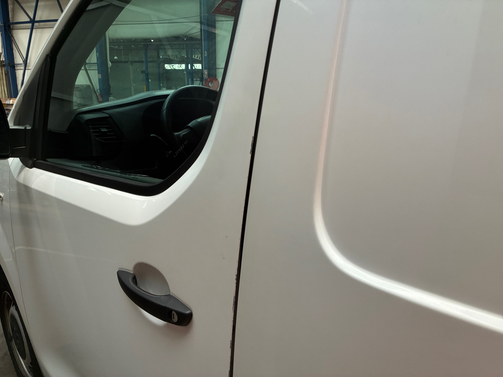 PEUGEOT EXPERT FOURGON EXPERT FGN TOLE STANDARD 2.0 BLUEHDI 120 S&S BVM6 PREMIUM 2021