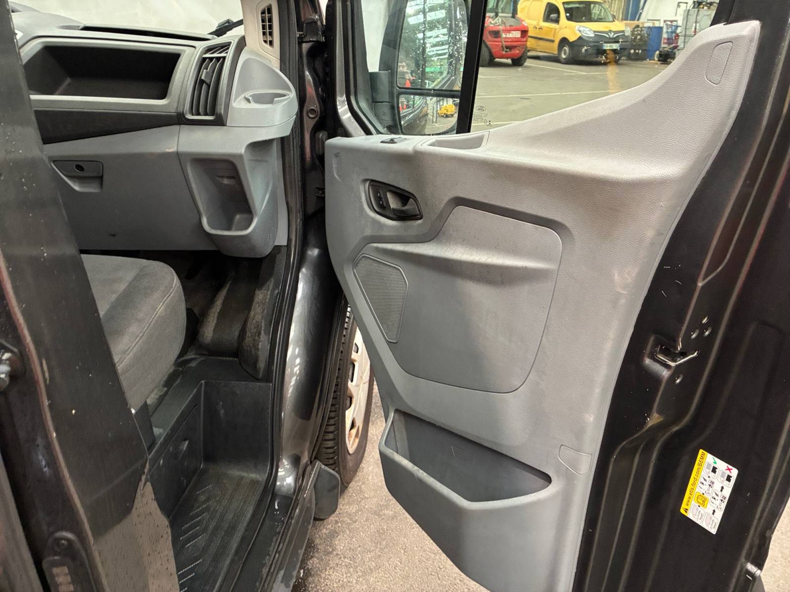 FORD TRANSIT FOURGON T330 L3H2 2.0 TDCI 130 TREND BUSINESS 2018