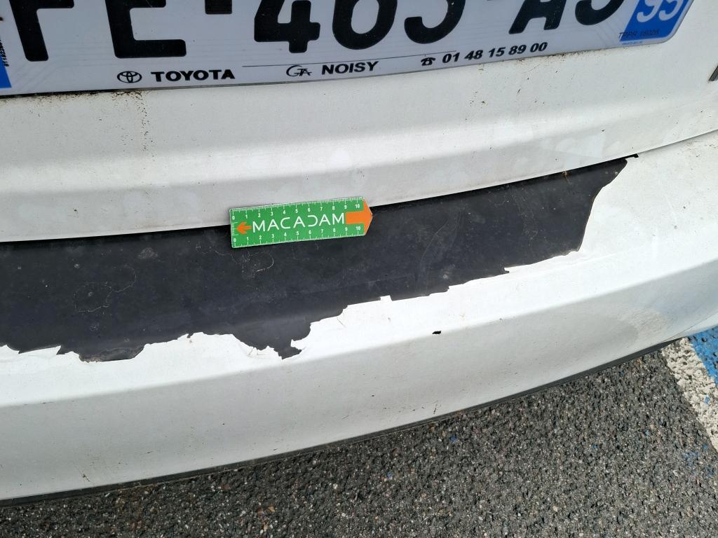 TOYOTA  2019