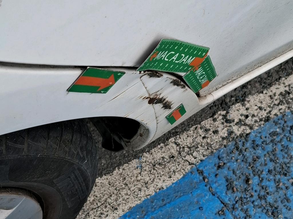 TOYOTA  2019