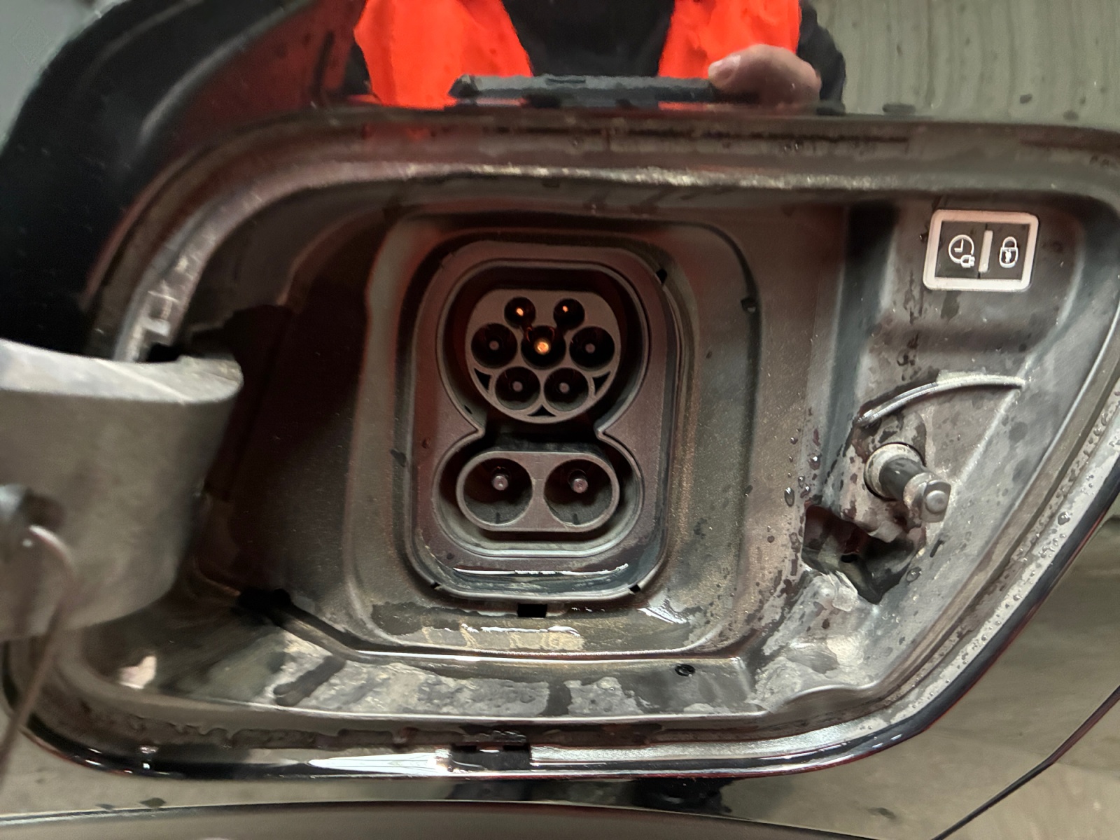 PEUGEOT 2008 Electrique 136 ch Allure 2025