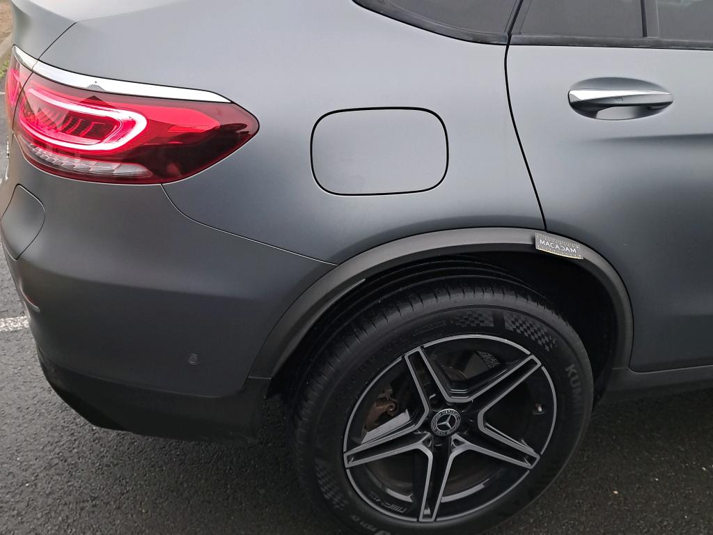 MERCEDES MERCEDES CLASSE GLC COUPE Coupé 300 de 9G-Tronic 4Matic AMG Line 2021