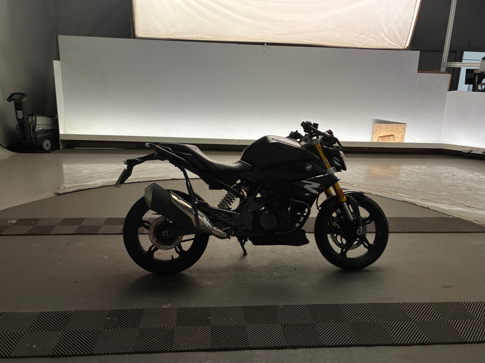 BMW G 310 R 2023