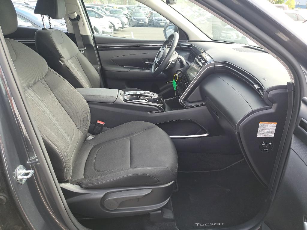 HYUNDAI  2023