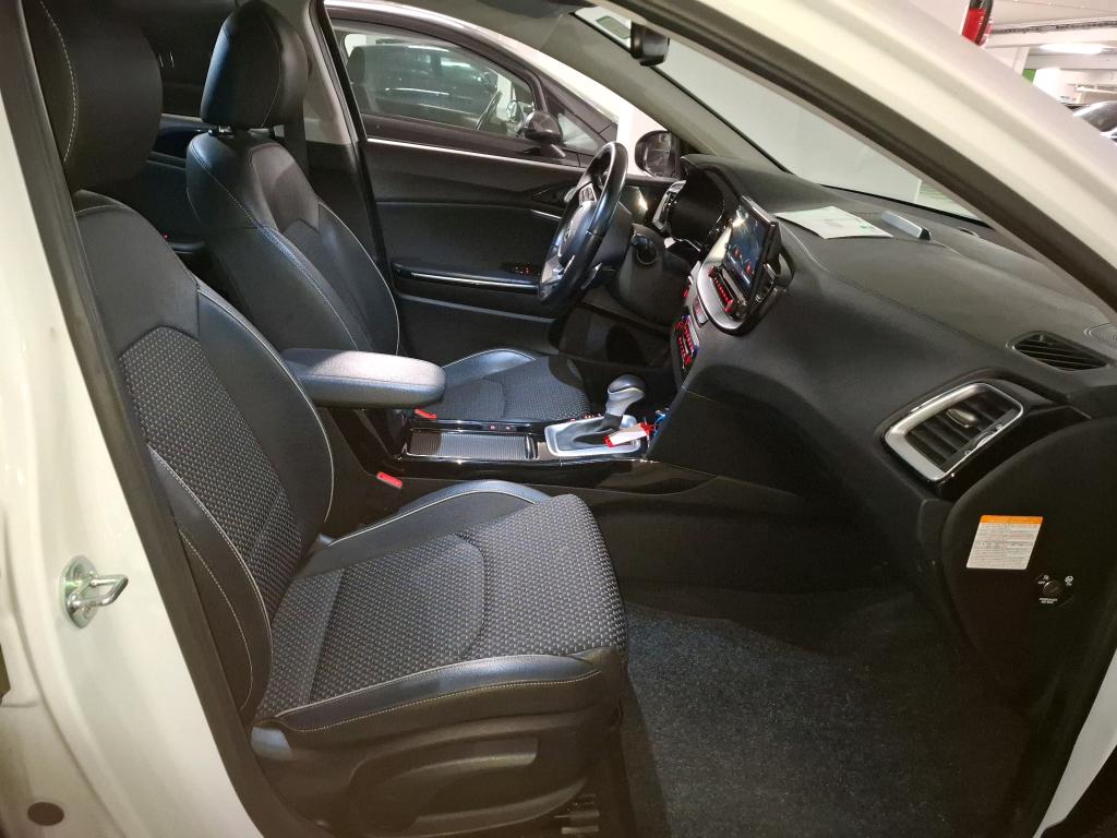 KIA  2021