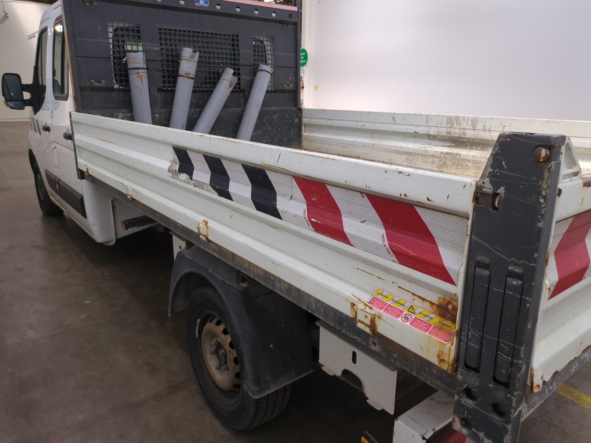 RENAULT MASTER TRANSPORTS SPECIFIQUES (07/2010-0 BD L3 3.5t dCi 130 E6 CONFORT 7 PL 2019
