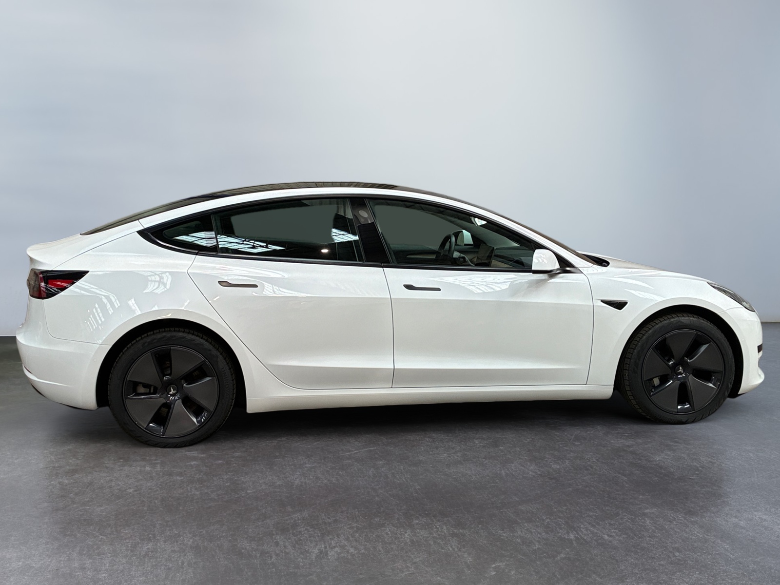 TESLA MODEL 3 Standard Range Plus RWD 2021