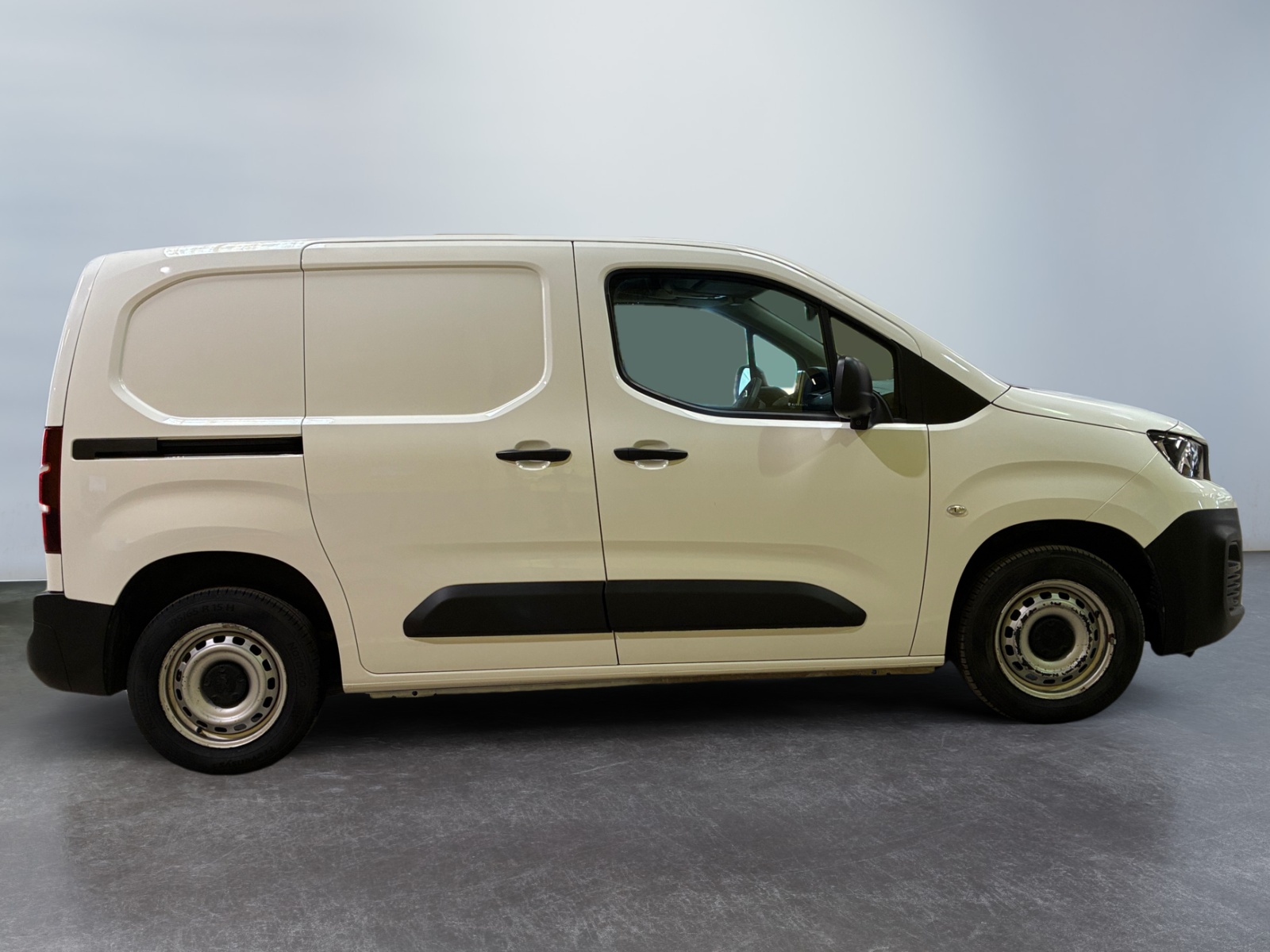 PEUGEOT PARTNER FOURGON PARTNER FOURGON STANDARD 650 KG BLUEHDI 100 S&S BVM5 ASPHALT 2021