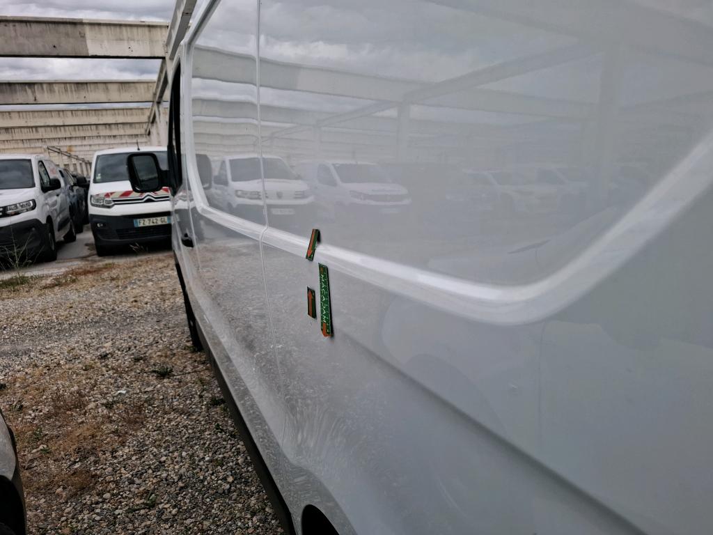 RENAULT RENAULT TRAFIC FOURGON FGN L1H1 3000 KG BLUE DCI 130 GRAND CONFORT 2023