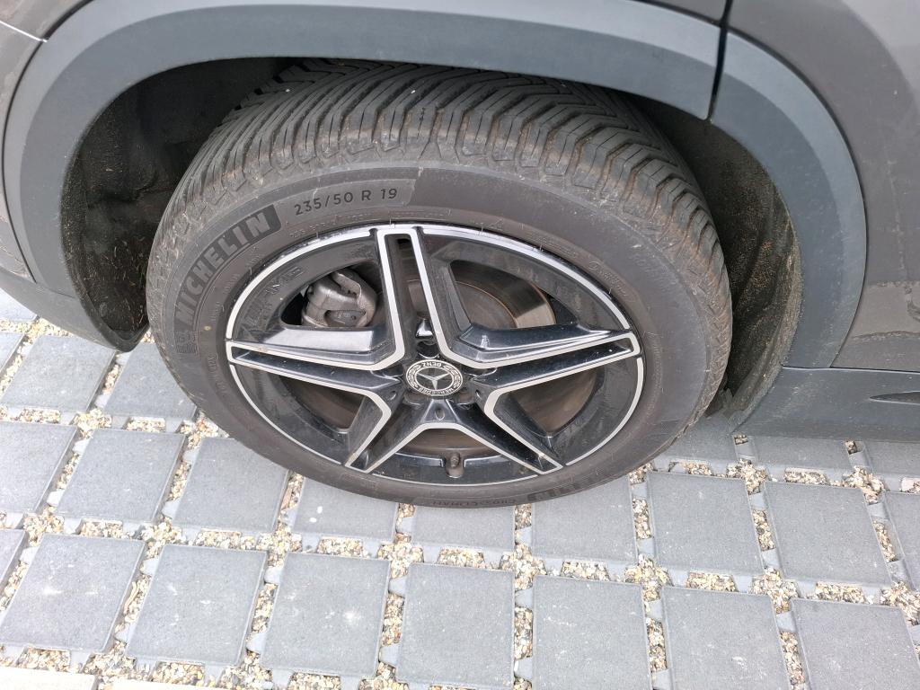 MERCEDES MERCEDES GLA II 220 d 8G-DCT 4Matic AMG Line 2023