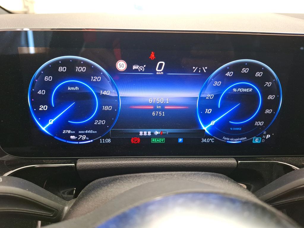 MERCEDES-BENZ EQA 250+ Business Edition 2025