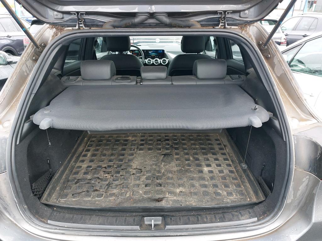 MERCEDES MERCEDES GLA II 200 d 8G-DCT AMG Line 2022