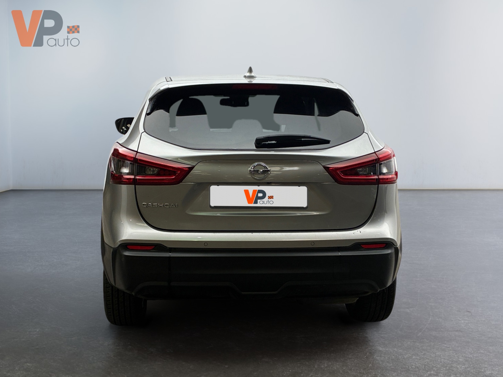 NISSAN  2019