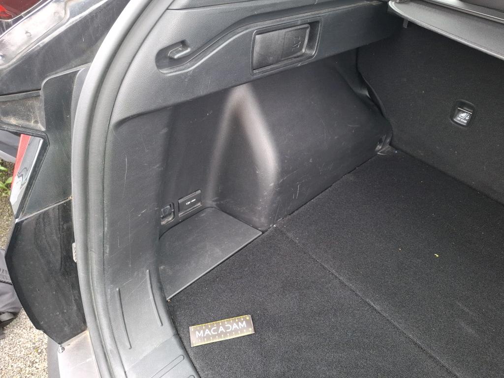 HYUNDAI  2023