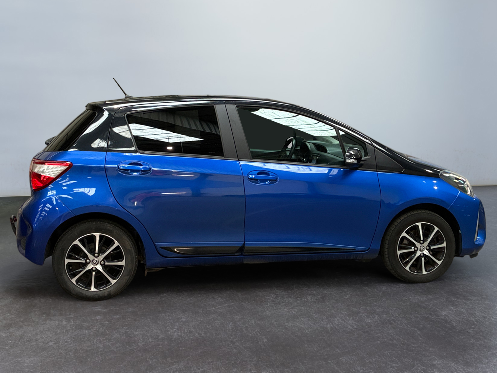 TOYOTA Yaris 110 VVT-i Design Y20 2018