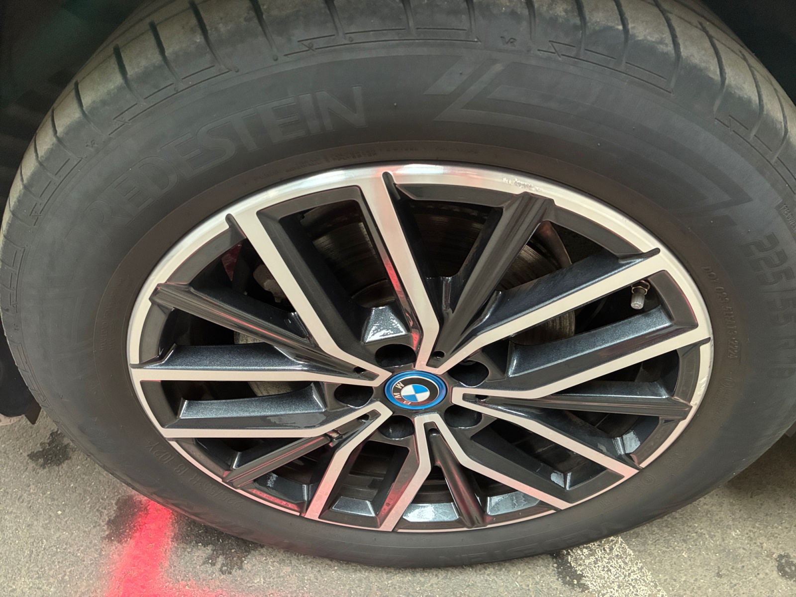 iX1 eDrive20 M Sport 2024