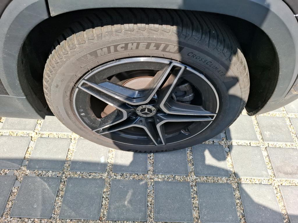 MERCEDES MERCEDES GLA II 220 d 8G-DCT 4Matic AMG Line 2023