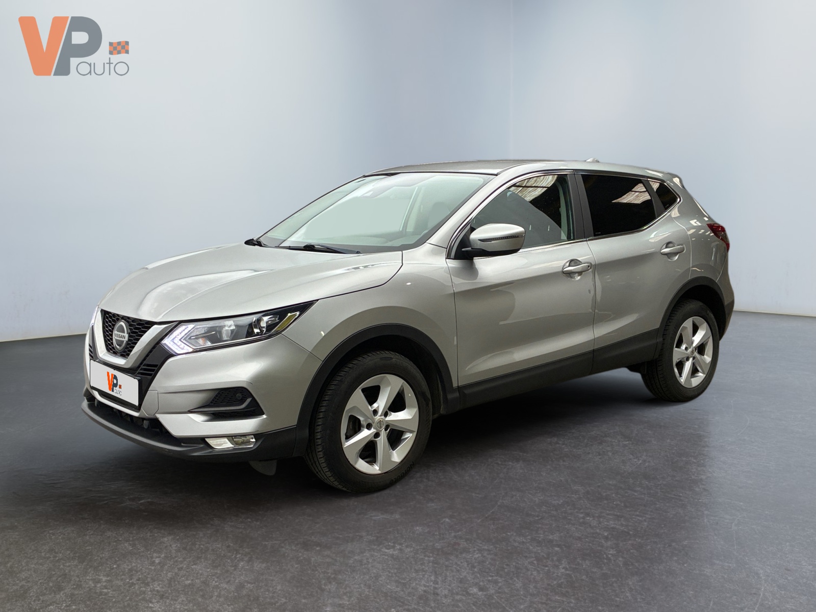 NISSAN  2019