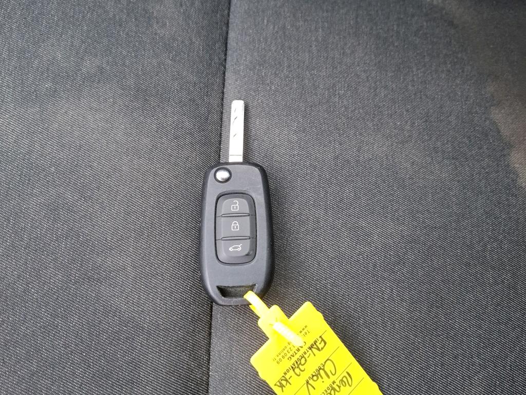 RENAULT RENAULT CLIO SOCIETE BLUE DCI 85 AIR NAV 2020