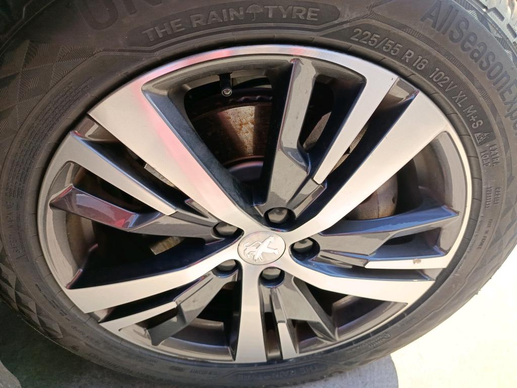 PEUGEOT PEUGEOT 3008 Hybrid 225 e-EAT8 Active Pack 2023