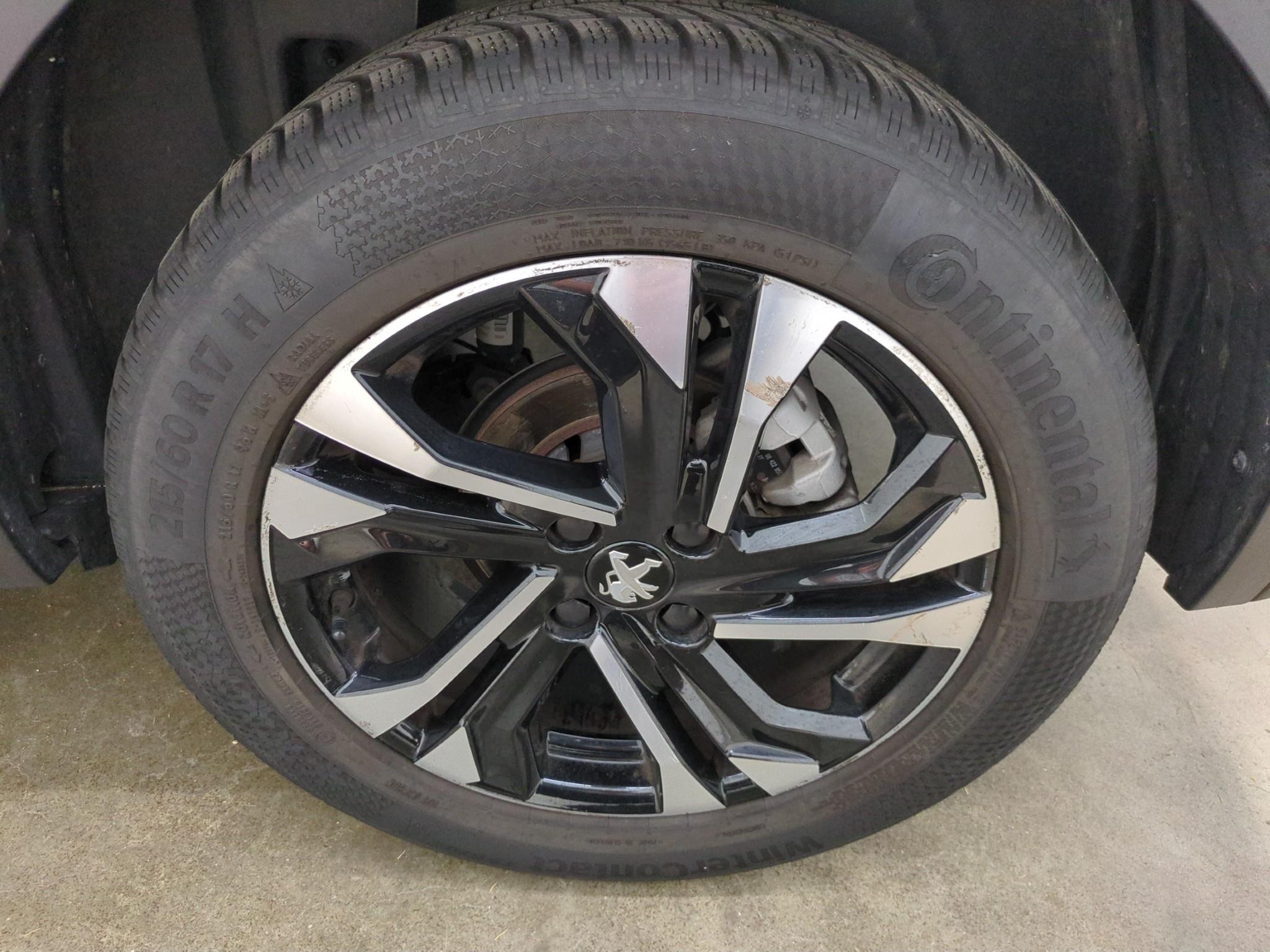 PEUGEOT 2008 BlueHDi 130 S&S EAT8 Allure Pack 2021
