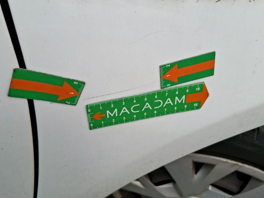 TOYOTA  2019