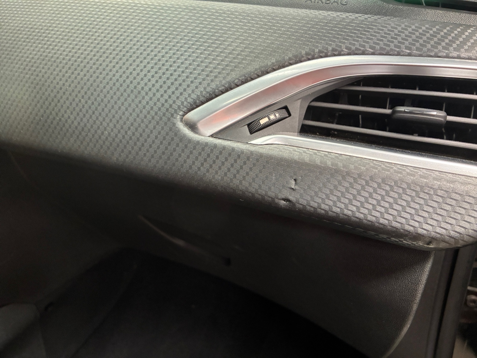PEUGEOT 208 208 1.2 PureTech 82ch BVM5 Style 2018