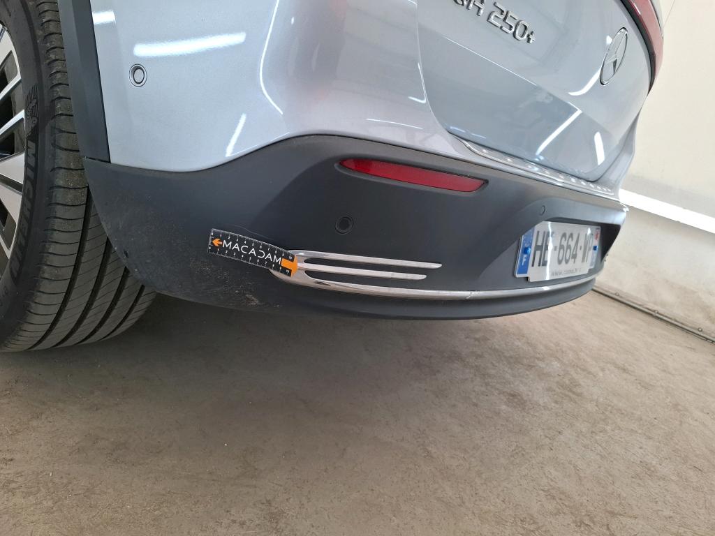 MERCEDES-BENZ EQA 250+ Business Edition 2025
