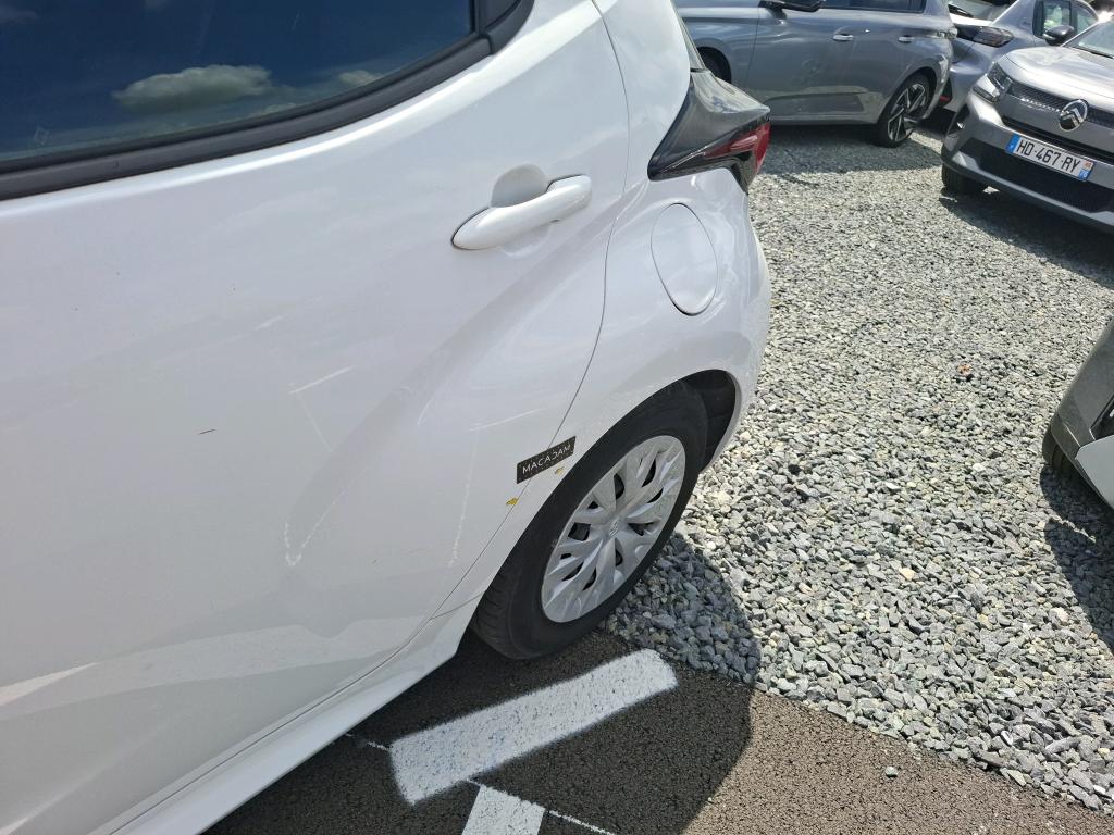 TOYOTA  2021