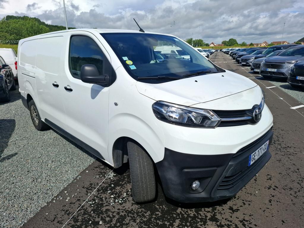 TOYOTA  2022