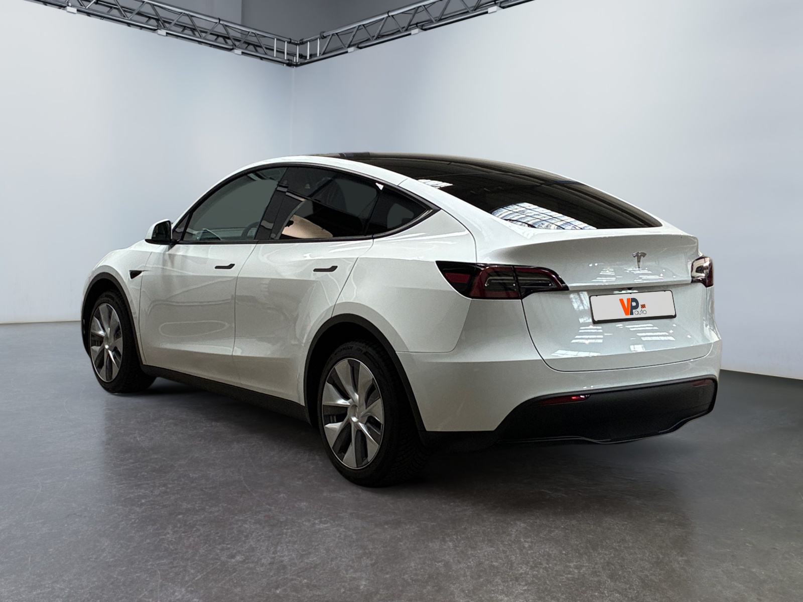 TESLA Model Y Standard RWD 2024