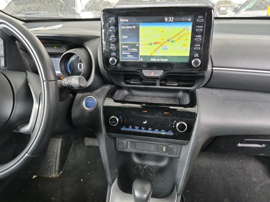 TOYOTA  2023
