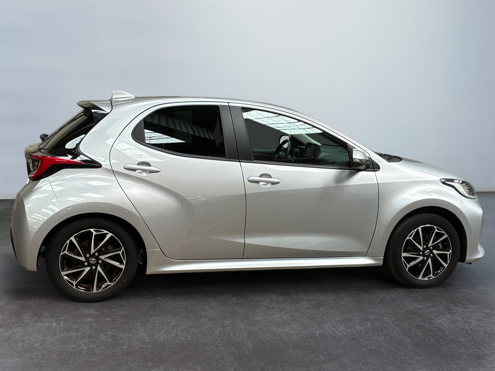 TOYOTA YARIS 2023