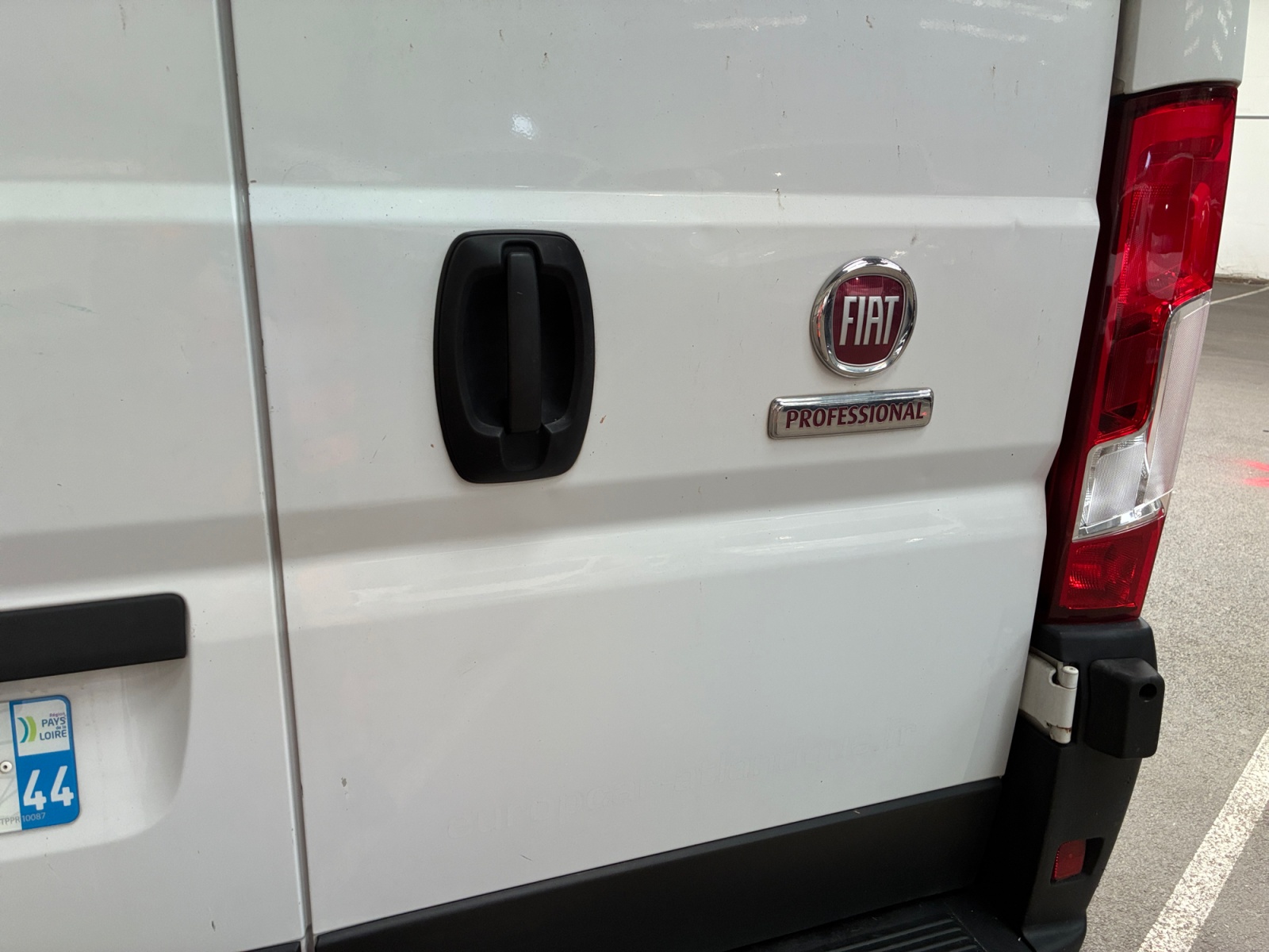 FIAT DUCATO FOURGON EURO 6D-TEMP TOLE 3.3 L H2 2.3 MJT 140 PRO LOUNGE 2021