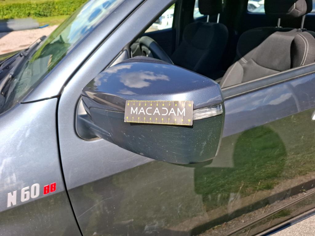 ISUZU  2022