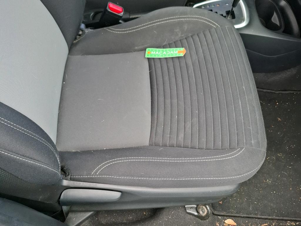TOYOTA  2019