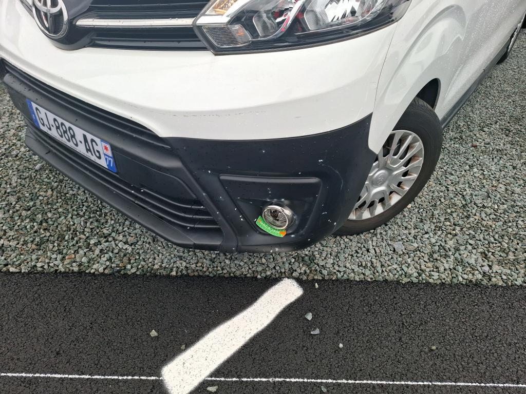 TOYOTA  2022