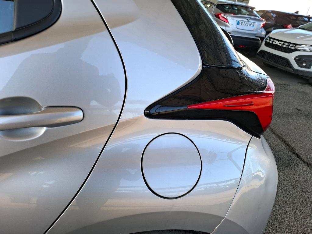 TOYOTA  2022
